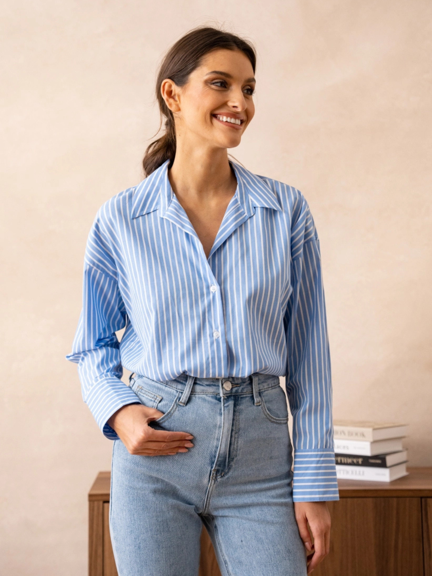 Camisa clásica algodón con cuello entallado